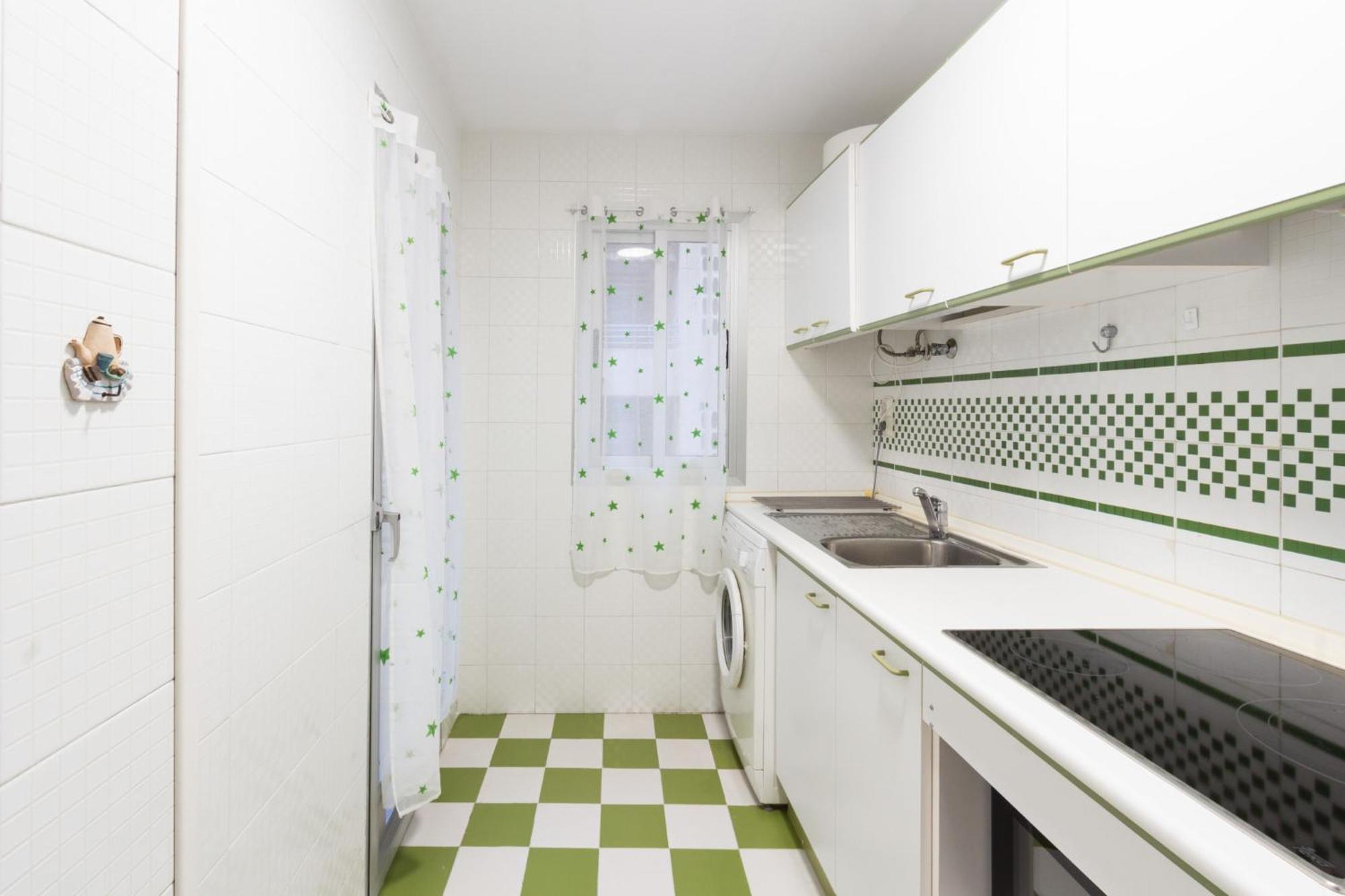 Menabrea Holiday House Near The Beach And Airport サンタ・ポラ エクステリア 写真