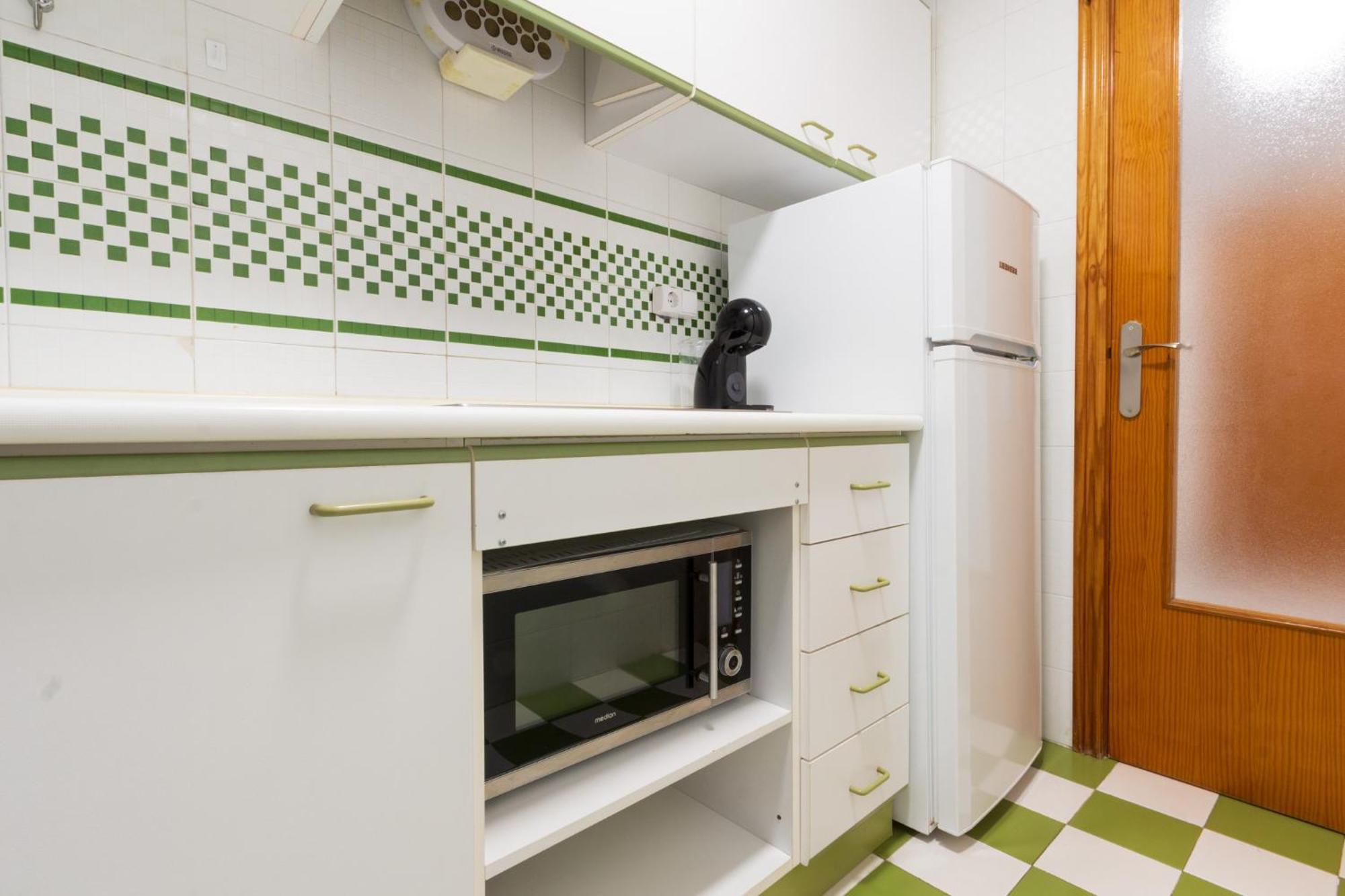 Menabrea Holiday House Near The Beach And Airport サンタ・ポラ エクステリア 写真